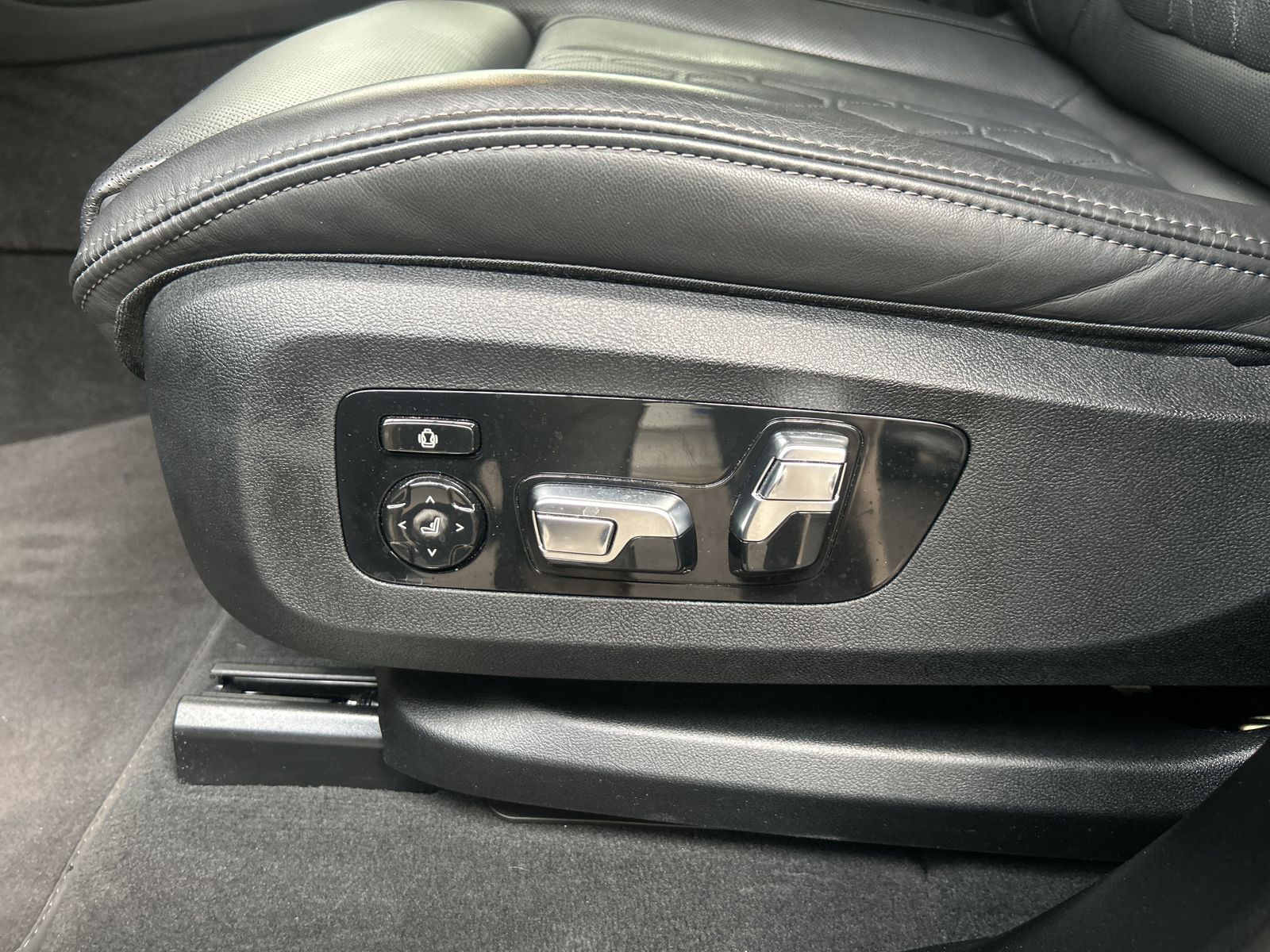 BMW X7 - Bild 28