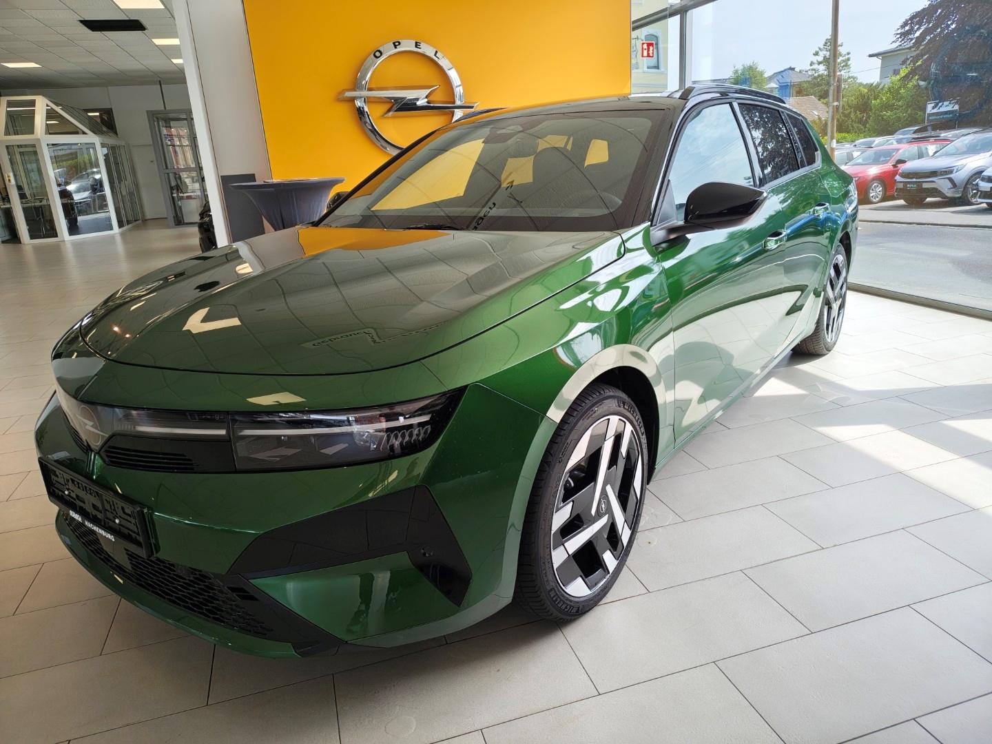 Opel Astra Electric Sports Tourer