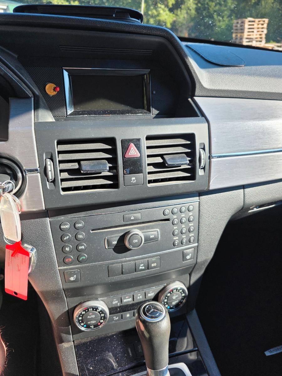 Mercedes-Benz GLK250 2012 — photo 22
