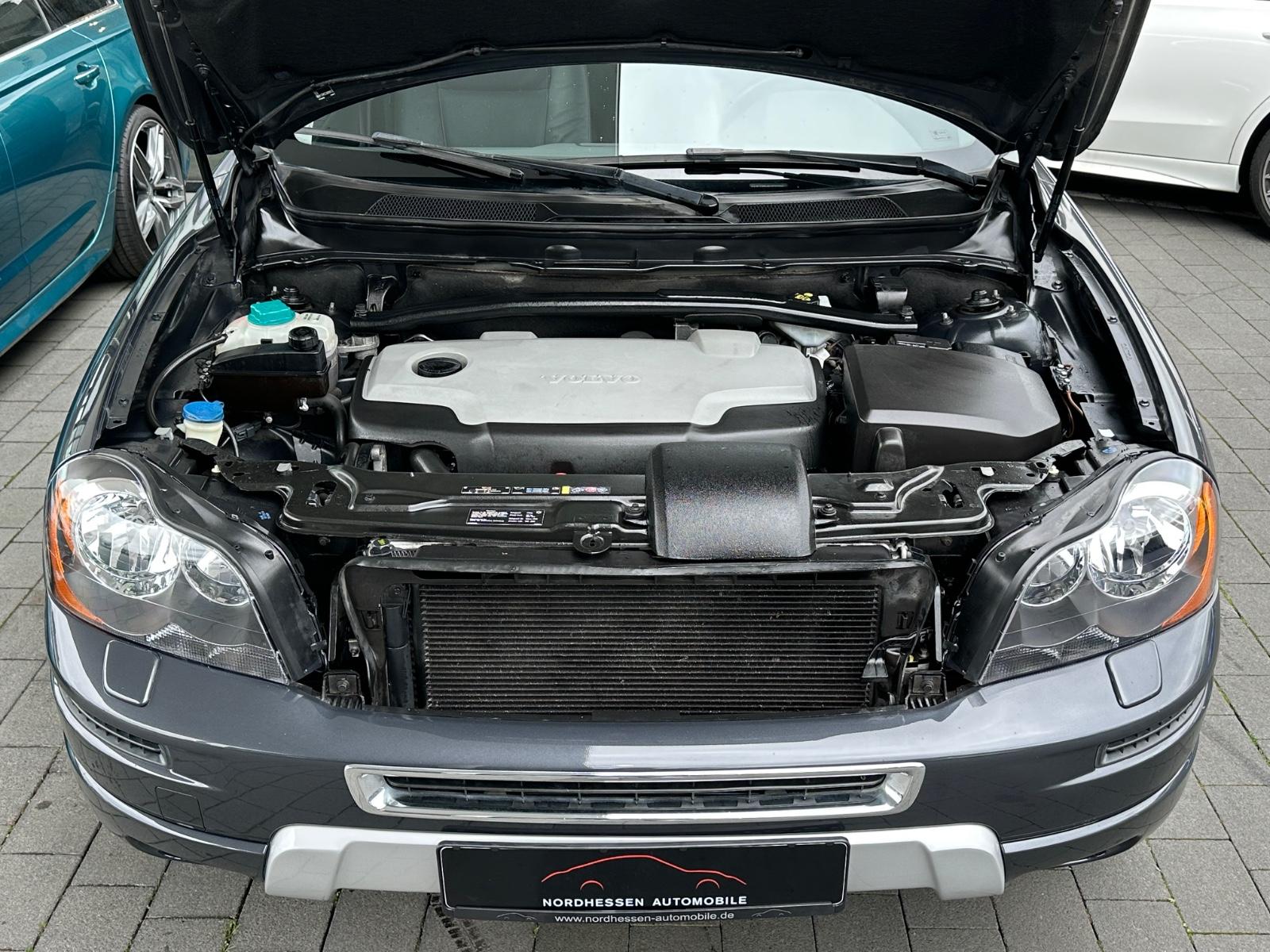 VOLVO XC90 D5 AWD - MOMENTUM - 200 Cv - BVA - BLUETOOTH - RÉGULATEUR DE VITESSE - 7 Places