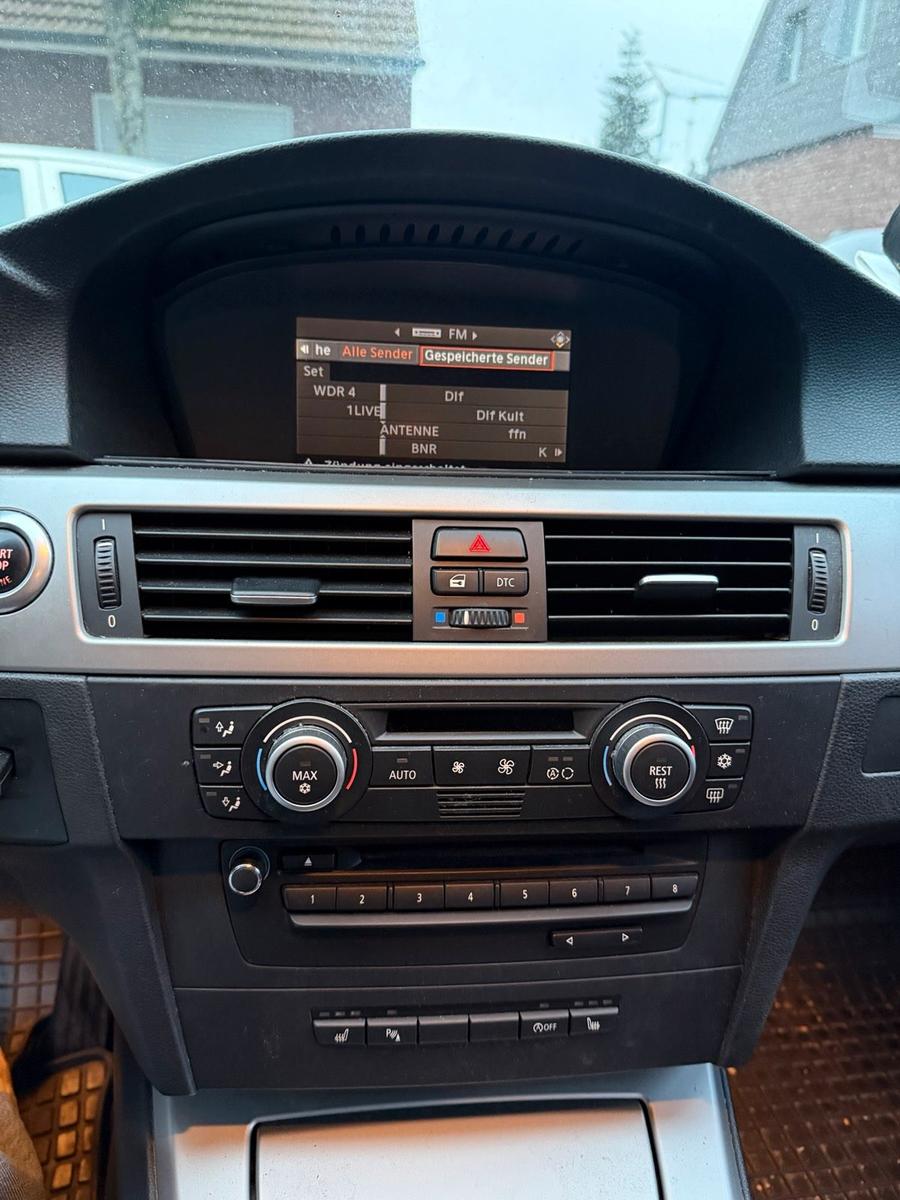 BMW 320 2007 — photo 11