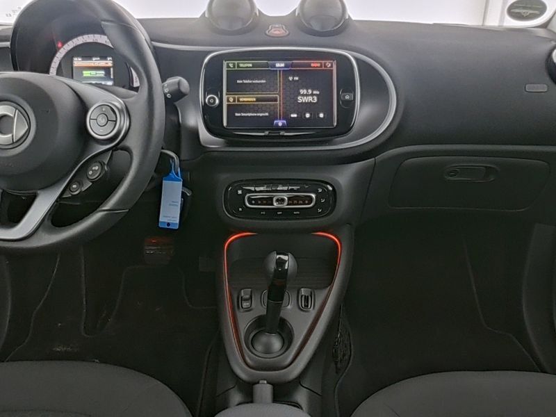 Fahrzeugabbildung Smart smart EQ fortwo Exclusive*Kamera*Media*LED*22kW*