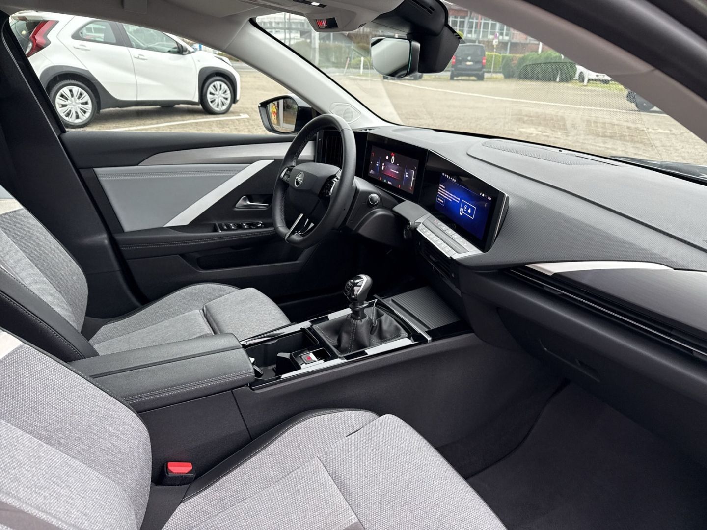 Fahrzeugabbildung Opel Astra L Elegance ASTRA CDTi 1.5 Sports Tourer Na