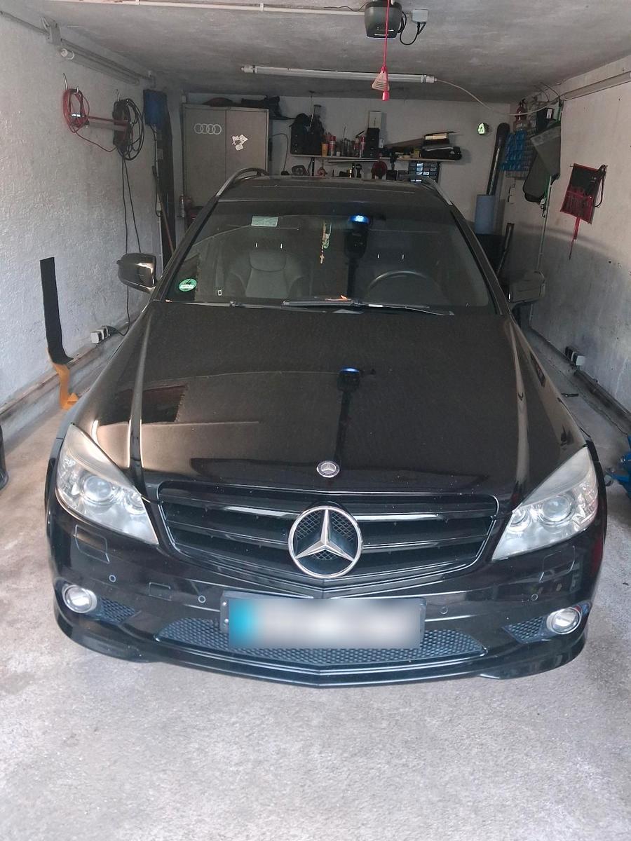 Mercedes-Benz 280 2008 — rear view