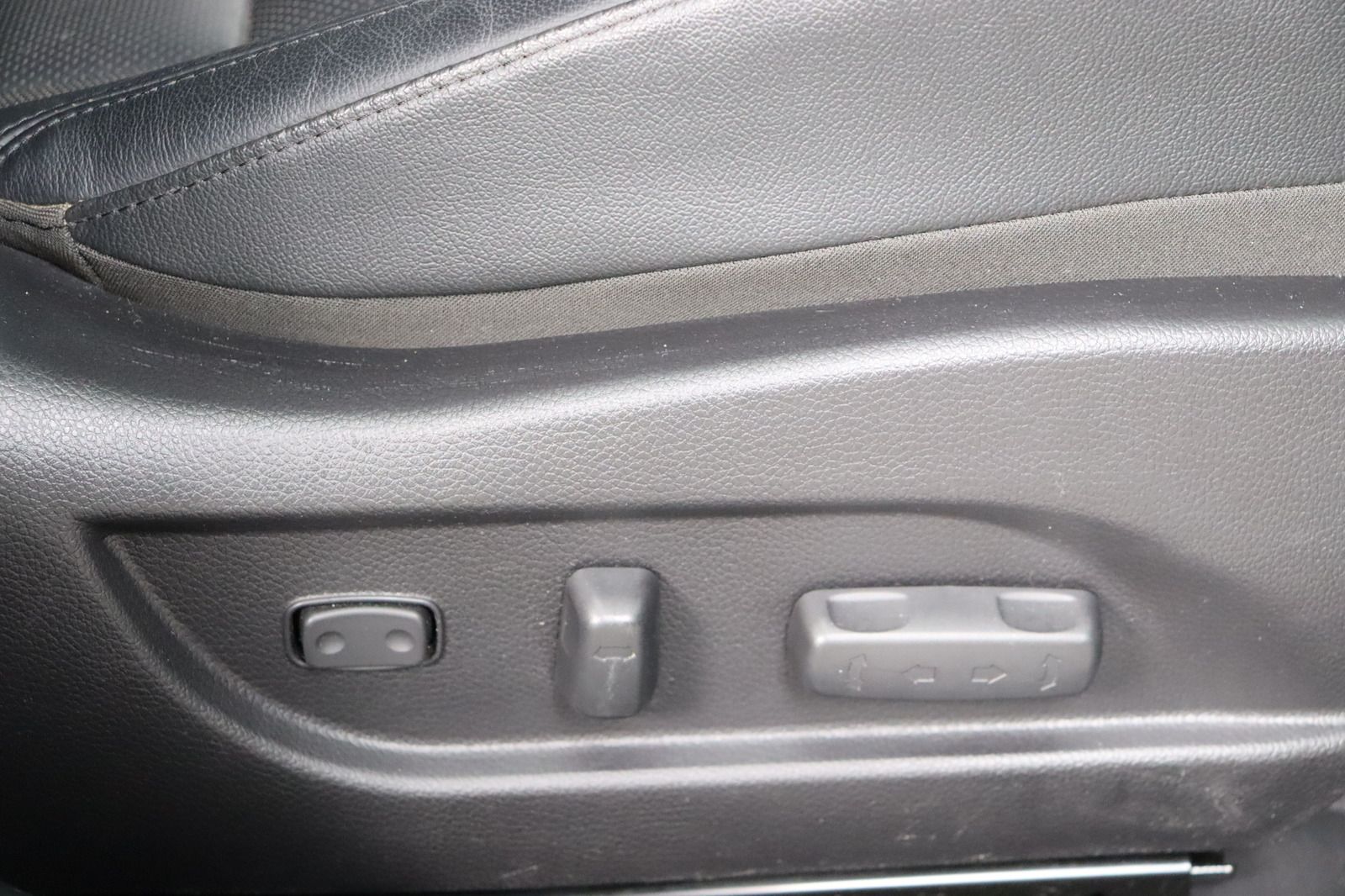 Fahrzeugabbildung Hyundai i40 CW 1.6 CRDi Space Plus * Sitzhzg./-lüftung