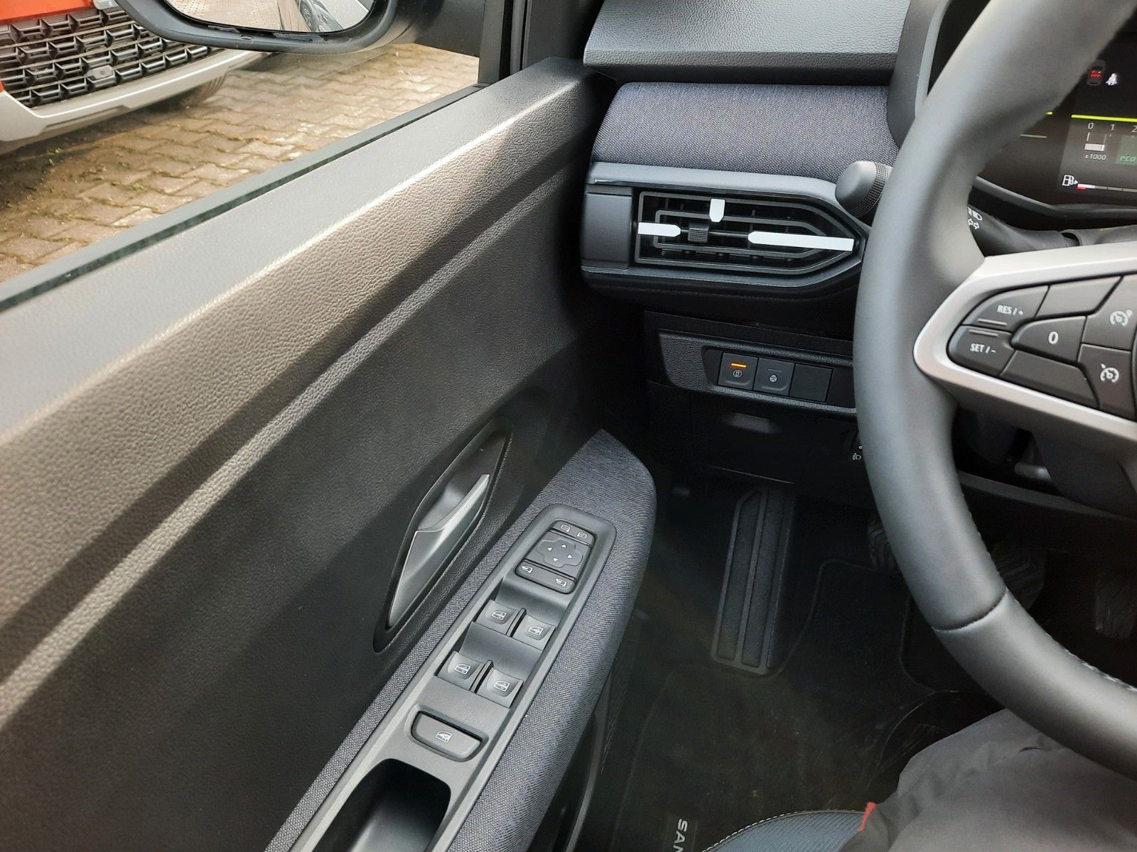 Dacia Sandero - Bild 13