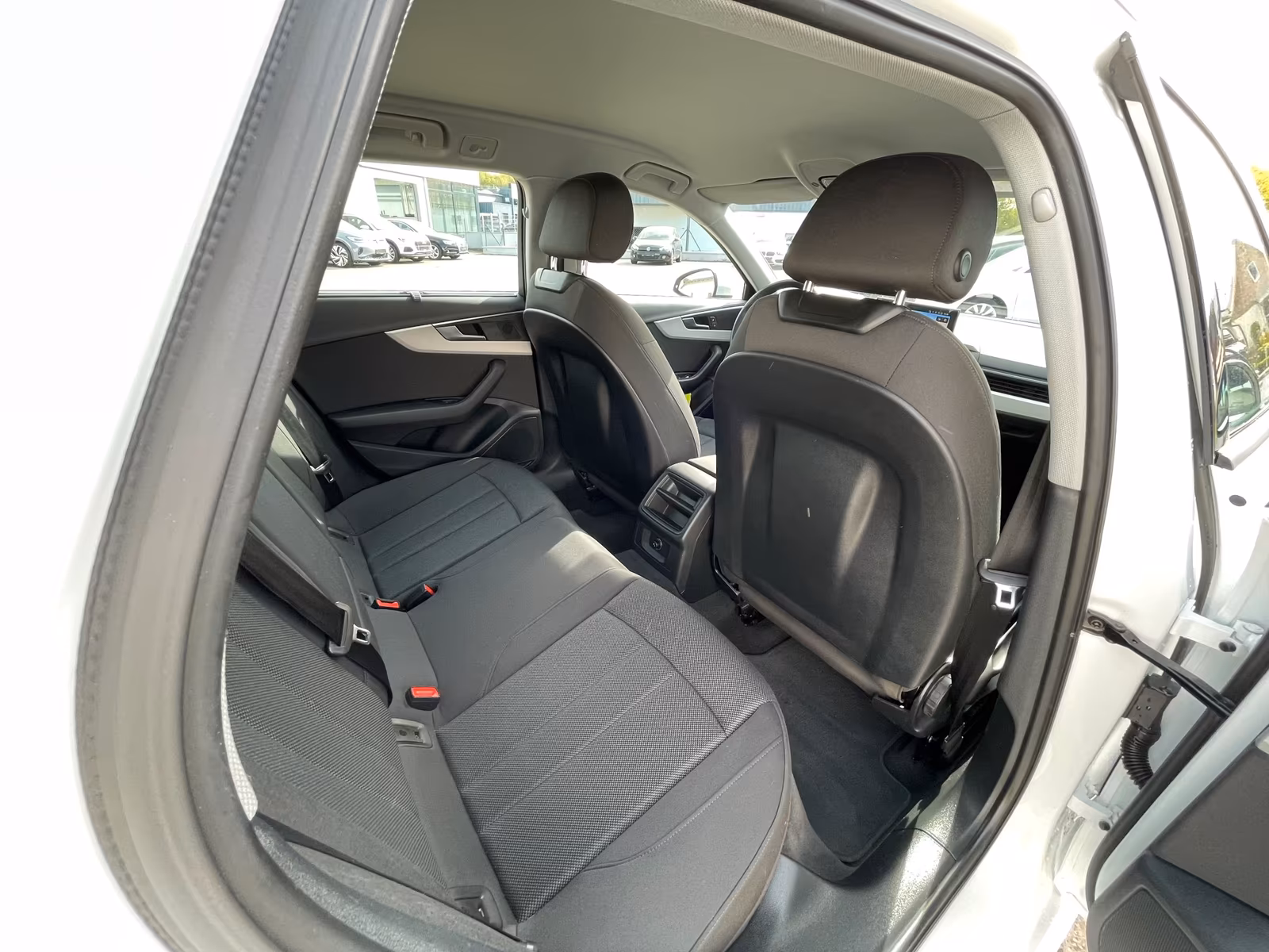 Audi A4 Av. Advanced 35 TFSI S-tr. AHK BUSINESS LED, миниатюра 18