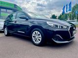 Hyundai i30 cw Select -NAVI-PDC-TEMPOMAT-2.HAND!!! - Hyundai i30 in Magdeburg