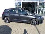 Hyundai i30 1.5 T-GDI DCT Trend *LED*PDC*Navi* - Hyundai i30 mit Benzin-Antrieb: Limousine