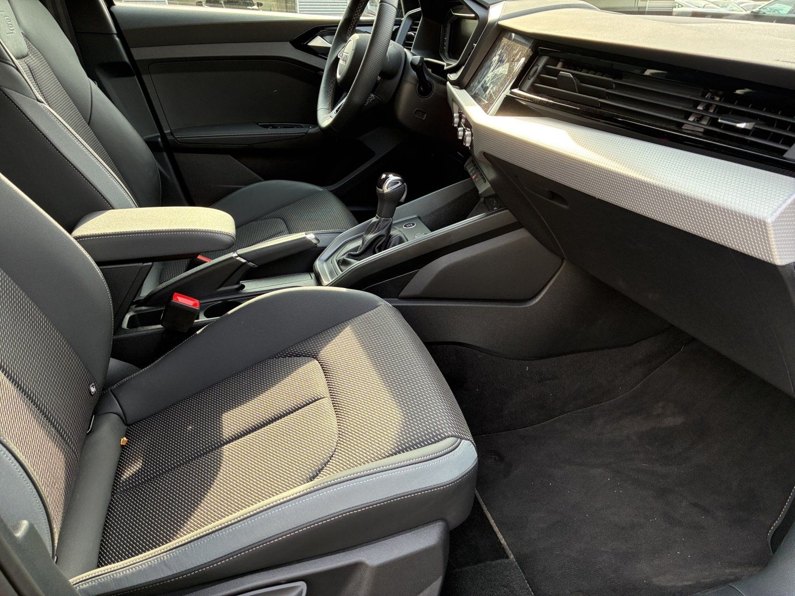 Fahrzeugabbildung Audi A1 allstreet 35TFSI Kamera,LED,Navi,PDC,SHZ,ACC