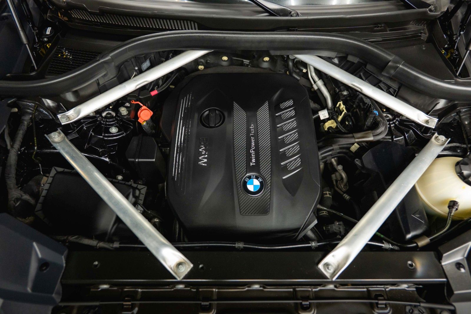 Fahrzeugabbildung BMW X5 xDrive 30d Sport Shadow | ACC | LED | Live CP