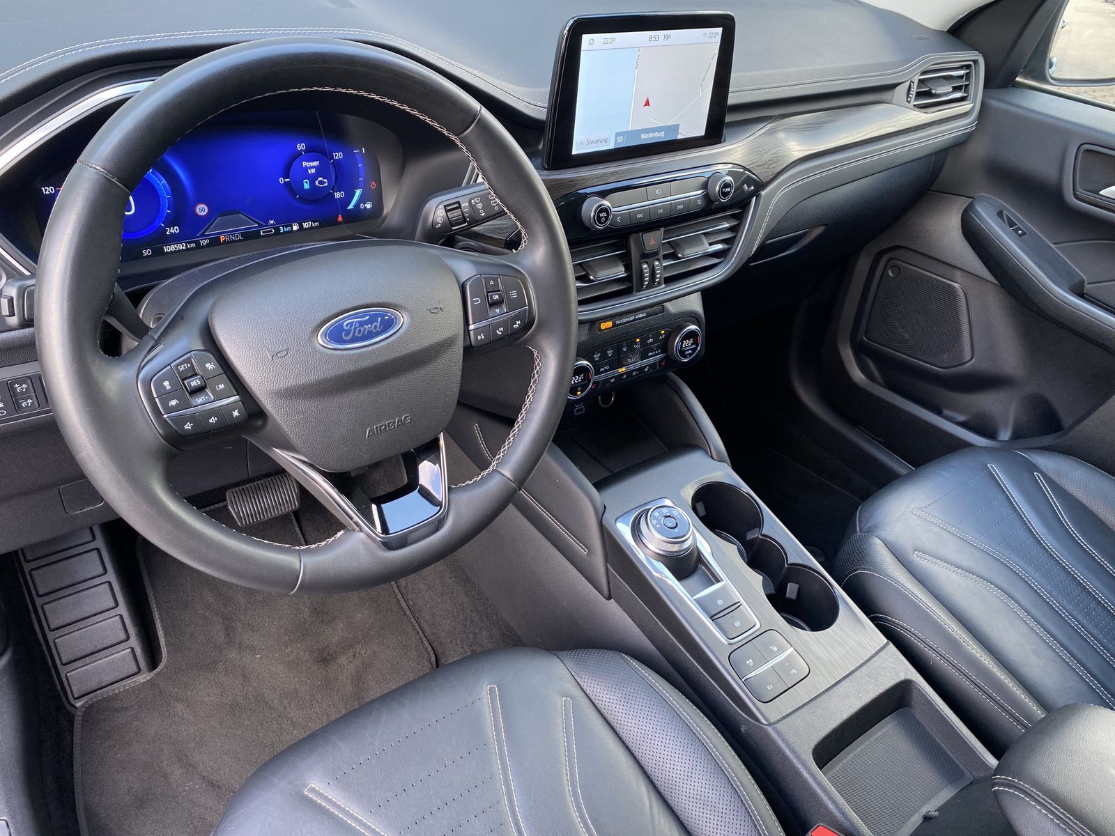 Fahrzeugabbildung Ford Kuga 2.5 Duratec PHEV Vignale NAV+LED+AHK+B&O+VC