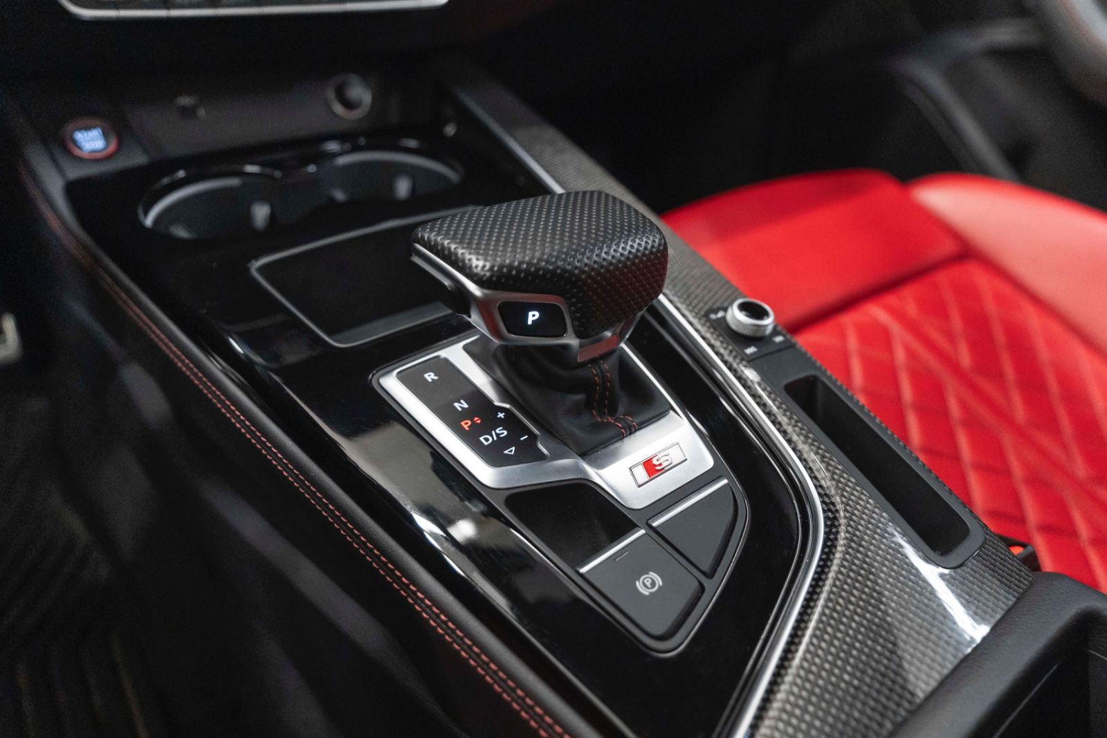 Fahrzeugabbildung Audi S4 3.0T QUATTRO B&O LED 360° MASSAGE CARPLAY