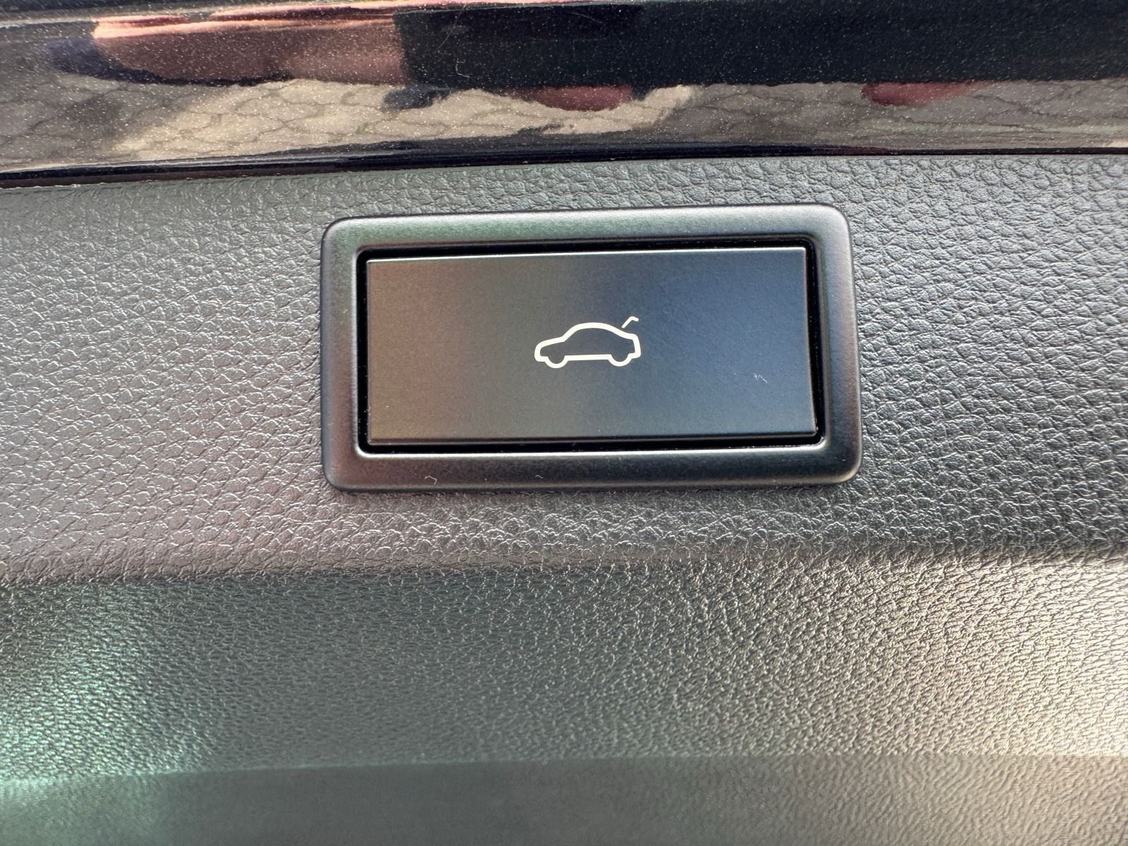 Fahrzeugabbildung SKODA Karoq Clever 4x4 TDI DSG*AHK*StHz**Pano*eHeck