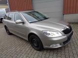 Skoda Octavia 1.6 TDI Ambition - Skoda Octavia aus 2012 mit Diesel-Antrieb: Kombi