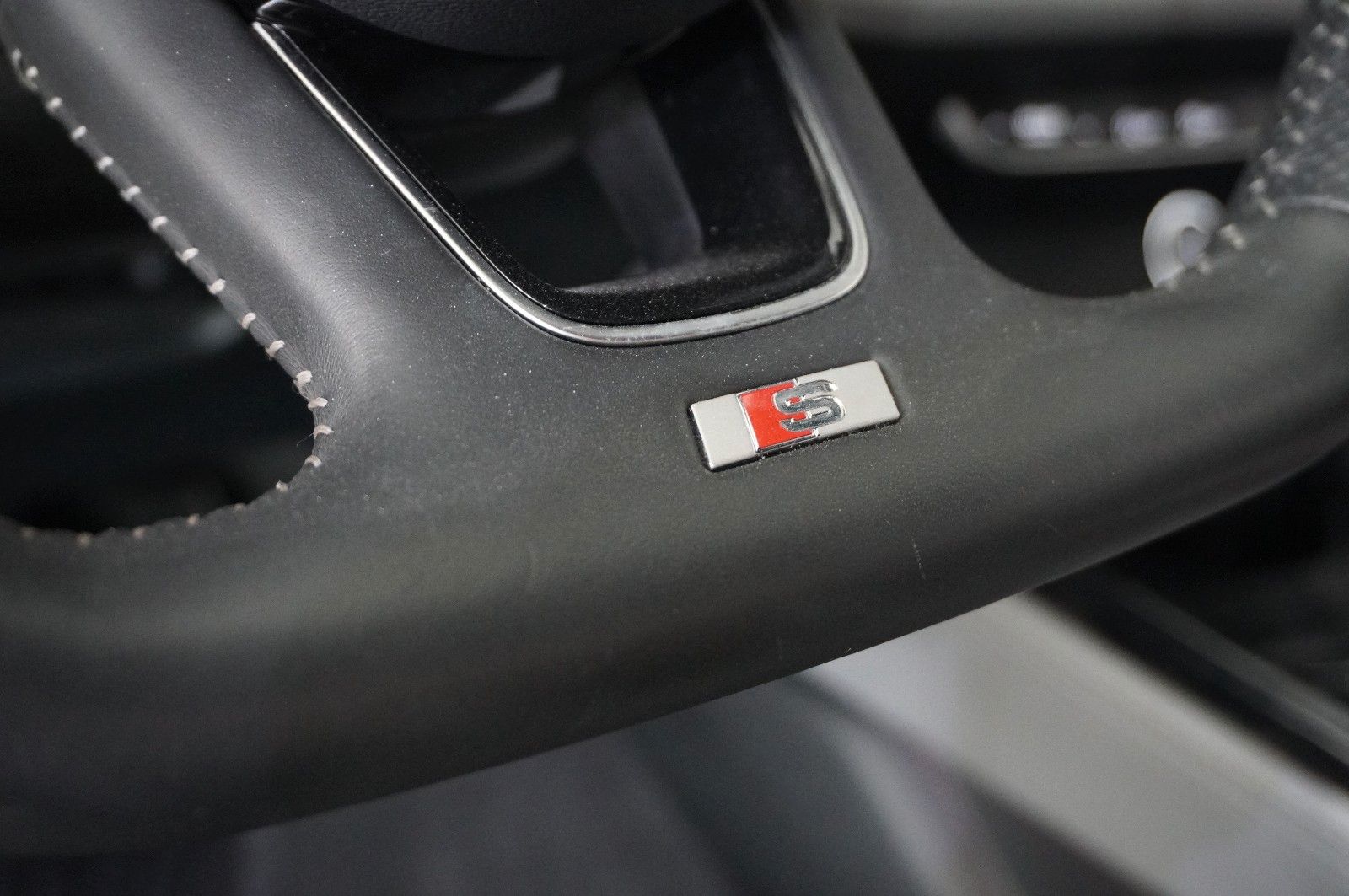 Fahrzeugabbildung Audi A5 Sportback 45 TFSI QUATTRO S-LINE NAVI/MATRIX