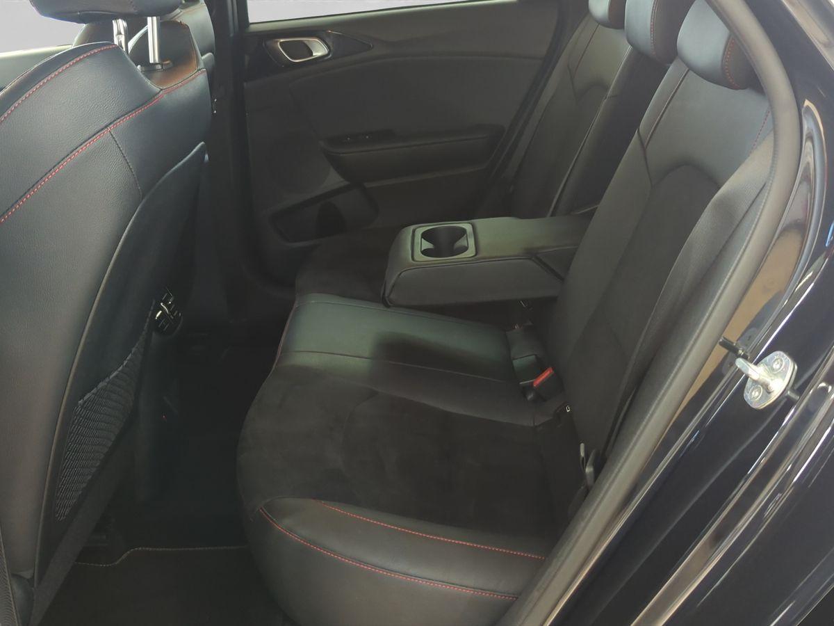 Kia PROCEED 1.6T GT NAVI+LED+KAMERA+CARPLAY+SITHEIZU