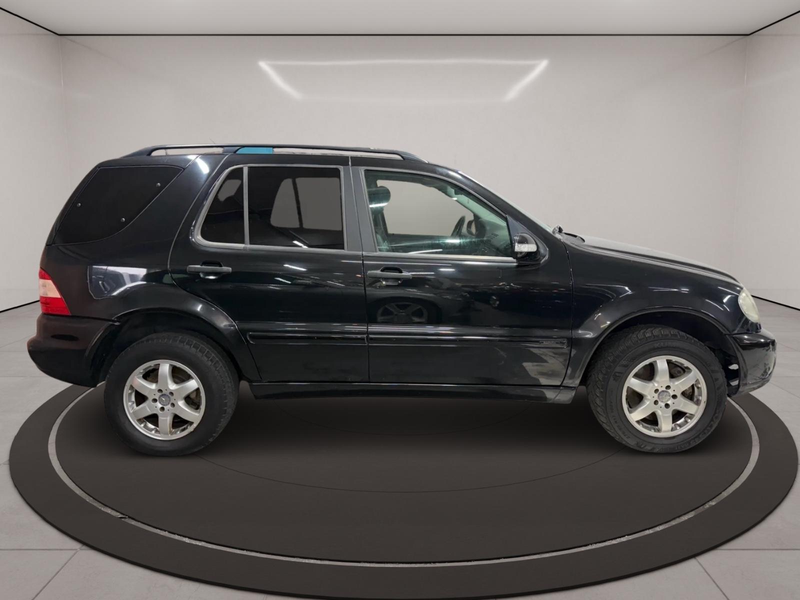 Mercedes-Benz ML270 2004 — photo 7