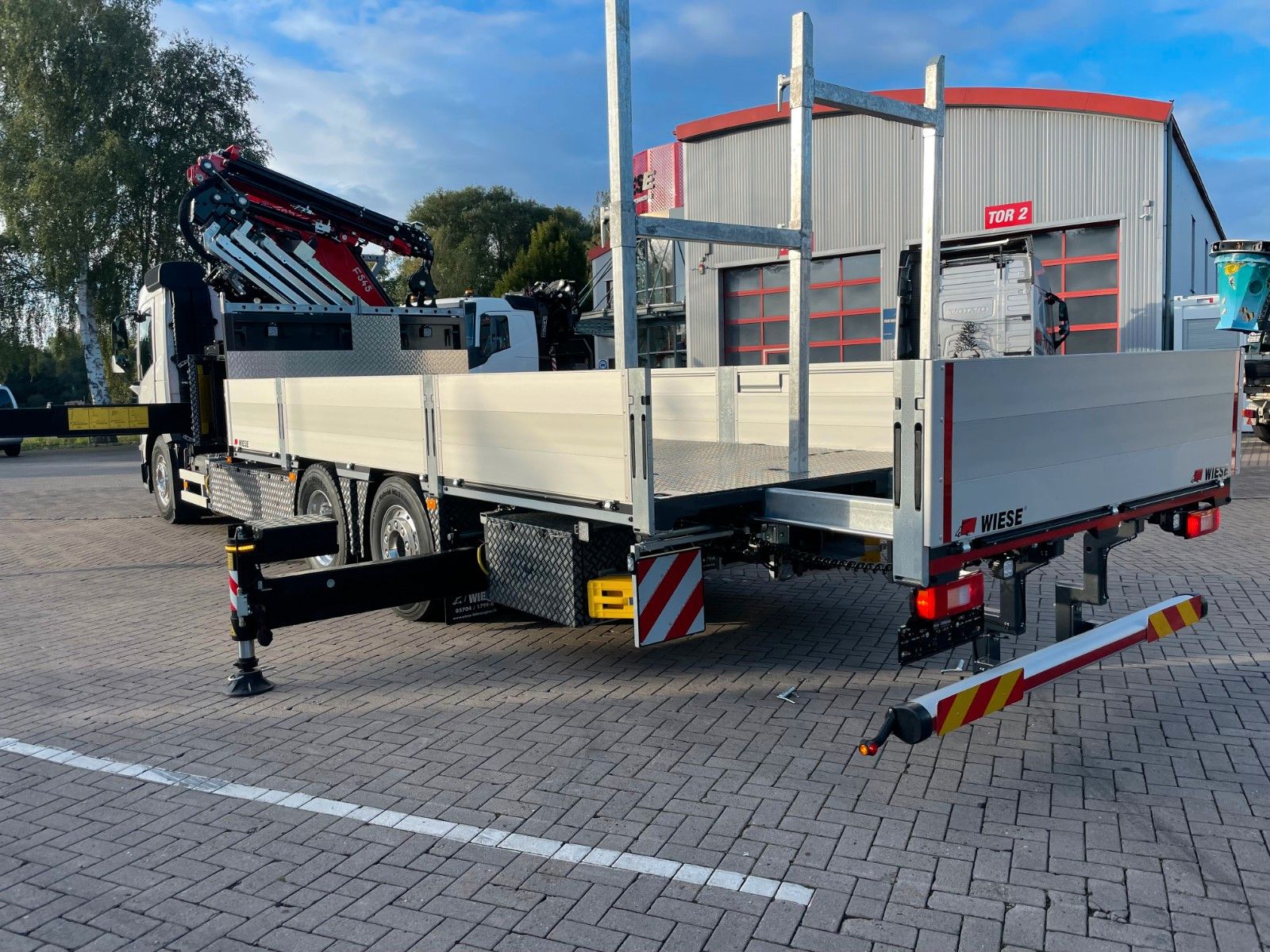 Fahrzeugabbildung Volvo FMX 500  FASSI Ladekran F545 JIB & Winde Sofort