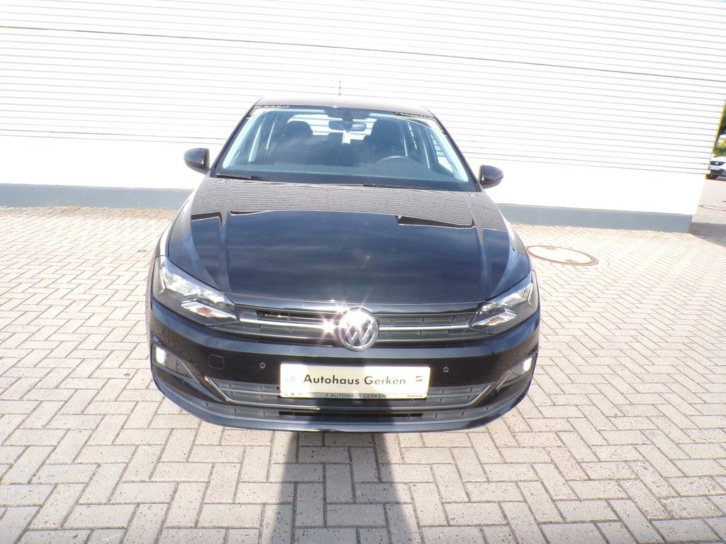 Fahrzeugabbildung Volkswagen Polo  1,0 TSI Comfortline *NAVI*Winterpaket*Conn