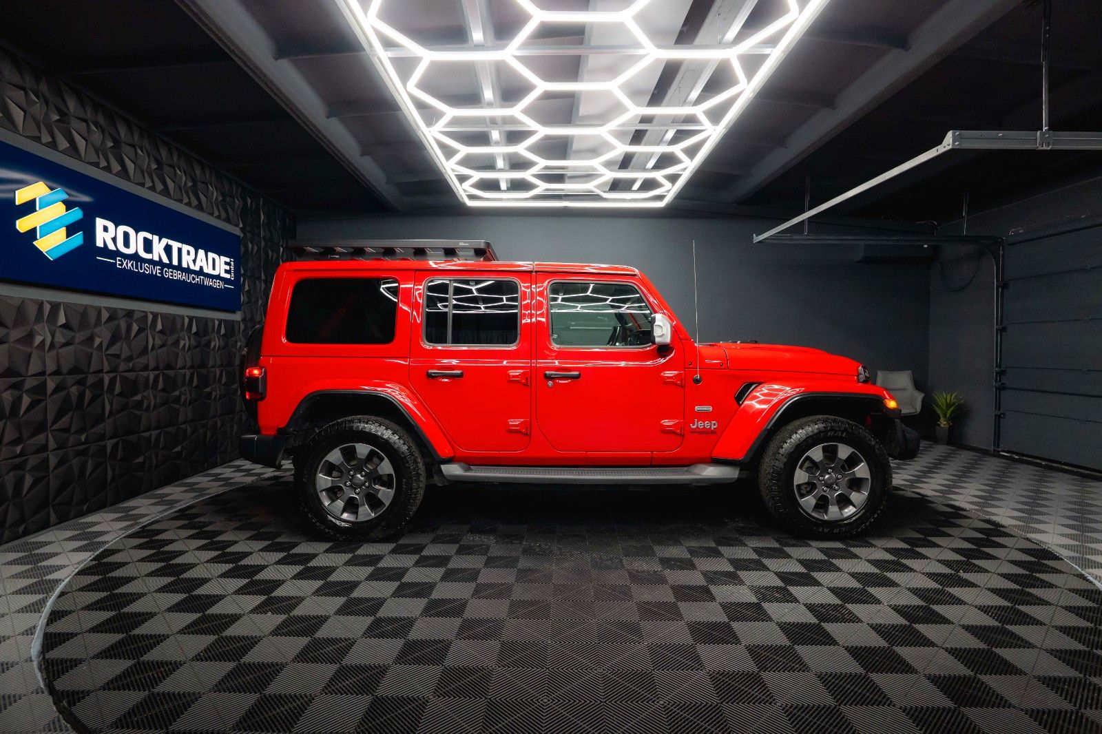 Fahrzeugabbildung Jeep Wrangler Unlimited Sahara OVERLAND 4x4 *LED*ACC*