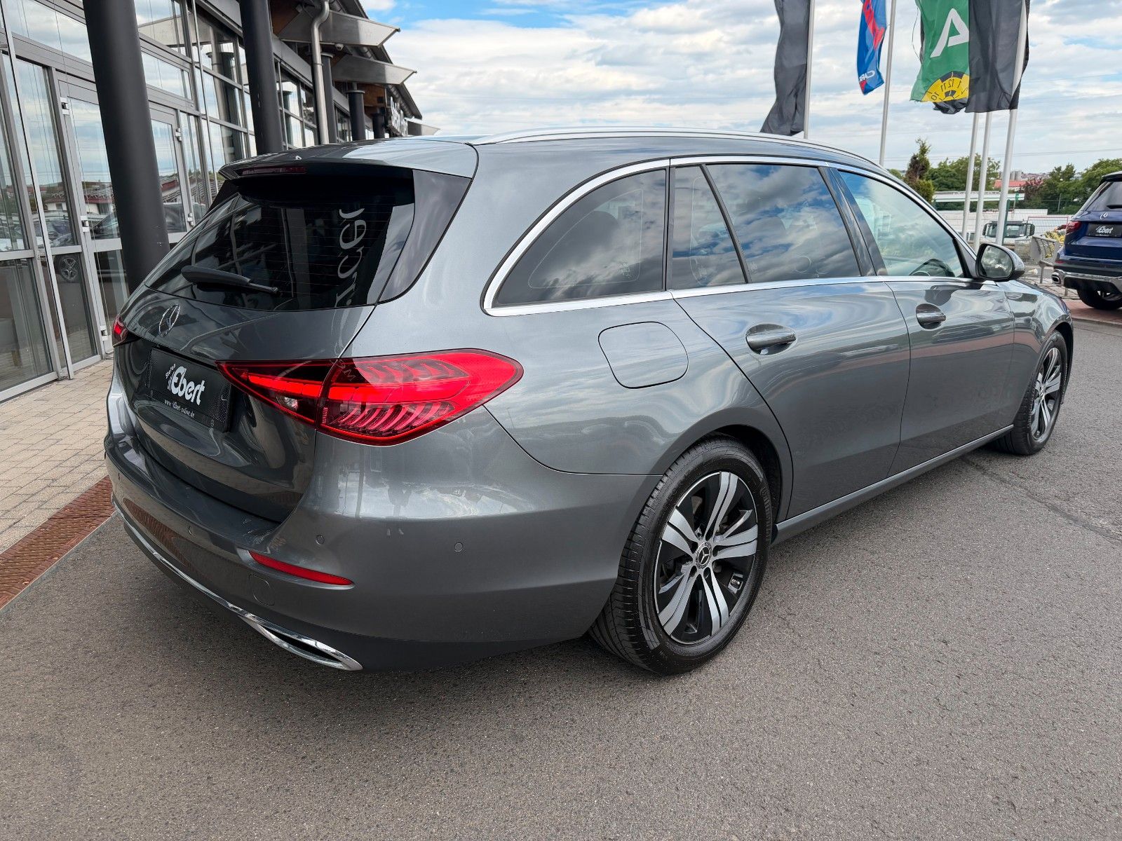 Fahrzeugabbildung Mercedes-Benz C 220d T Avantgarde+Pano+AHK+Ambiente+