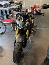 Ducati Streetfighter V4S - Offers