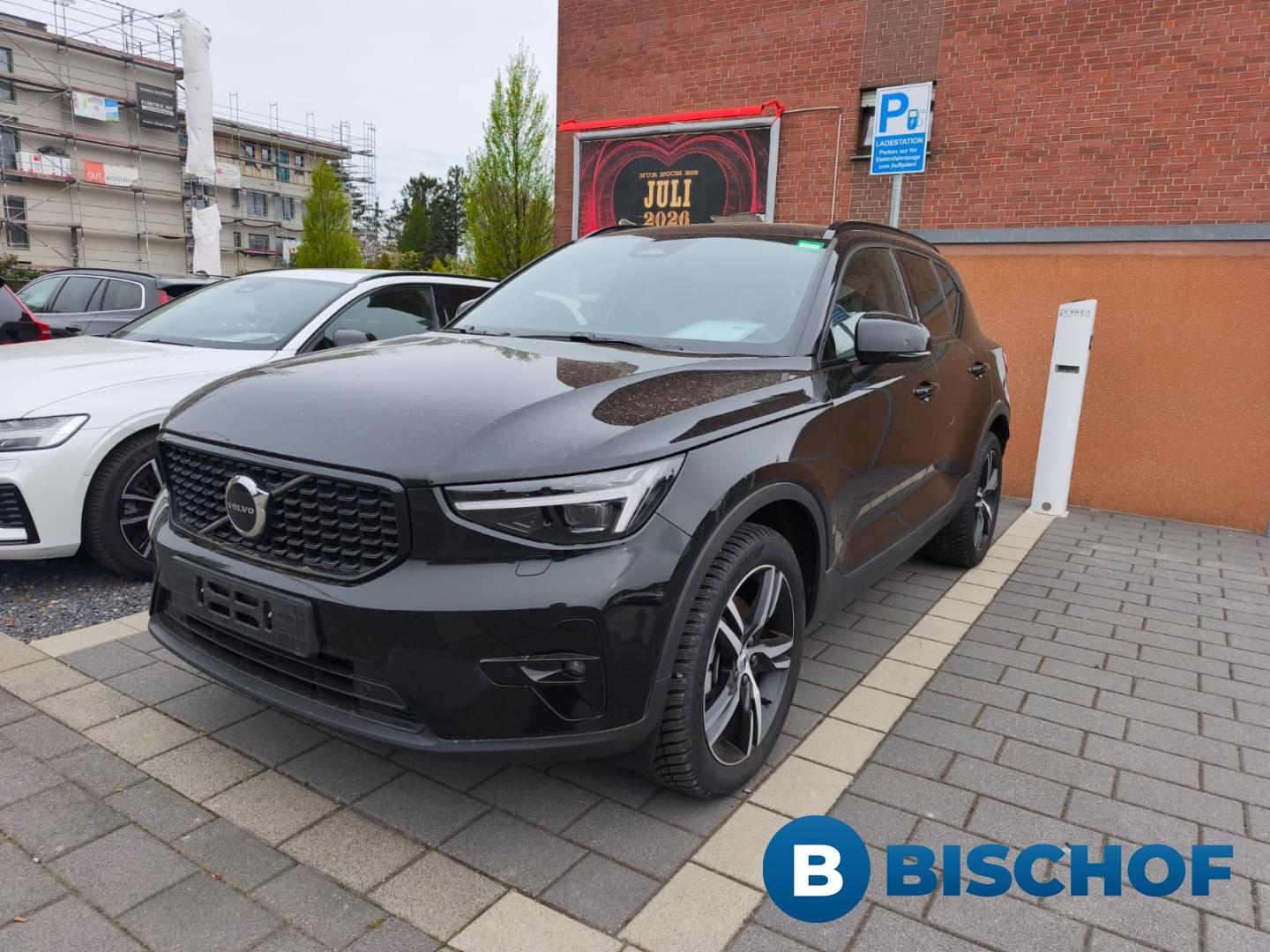 Volvo XC40 B4 Plus Dark 2WD Plus Mild-Hybrid
