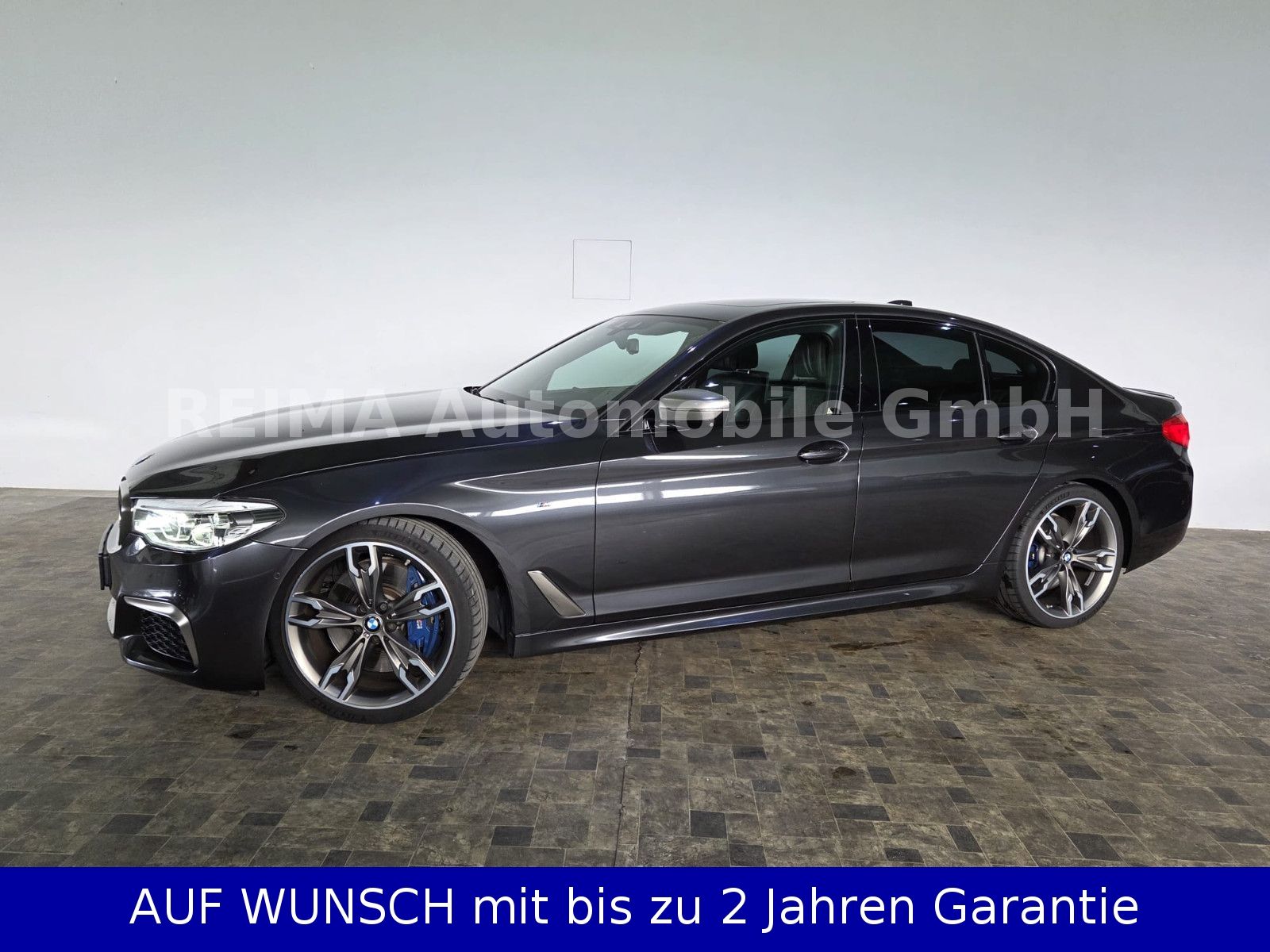 Fahrzeugabbildung BMW M550 i xDrive, Pano, LED, HUD, Massage