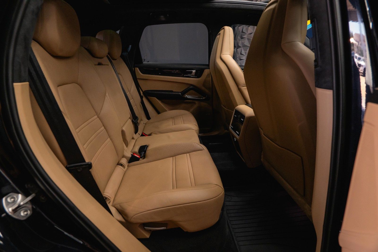 Fahrzeugabbildung Porsche Cayenne Turbo V8 Sport Chrono TECHART *ACC*PANO*