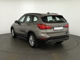 BMW X1 18i sDrive Advantage LED Navi Kamera AHK PDC - silberne BMW X1