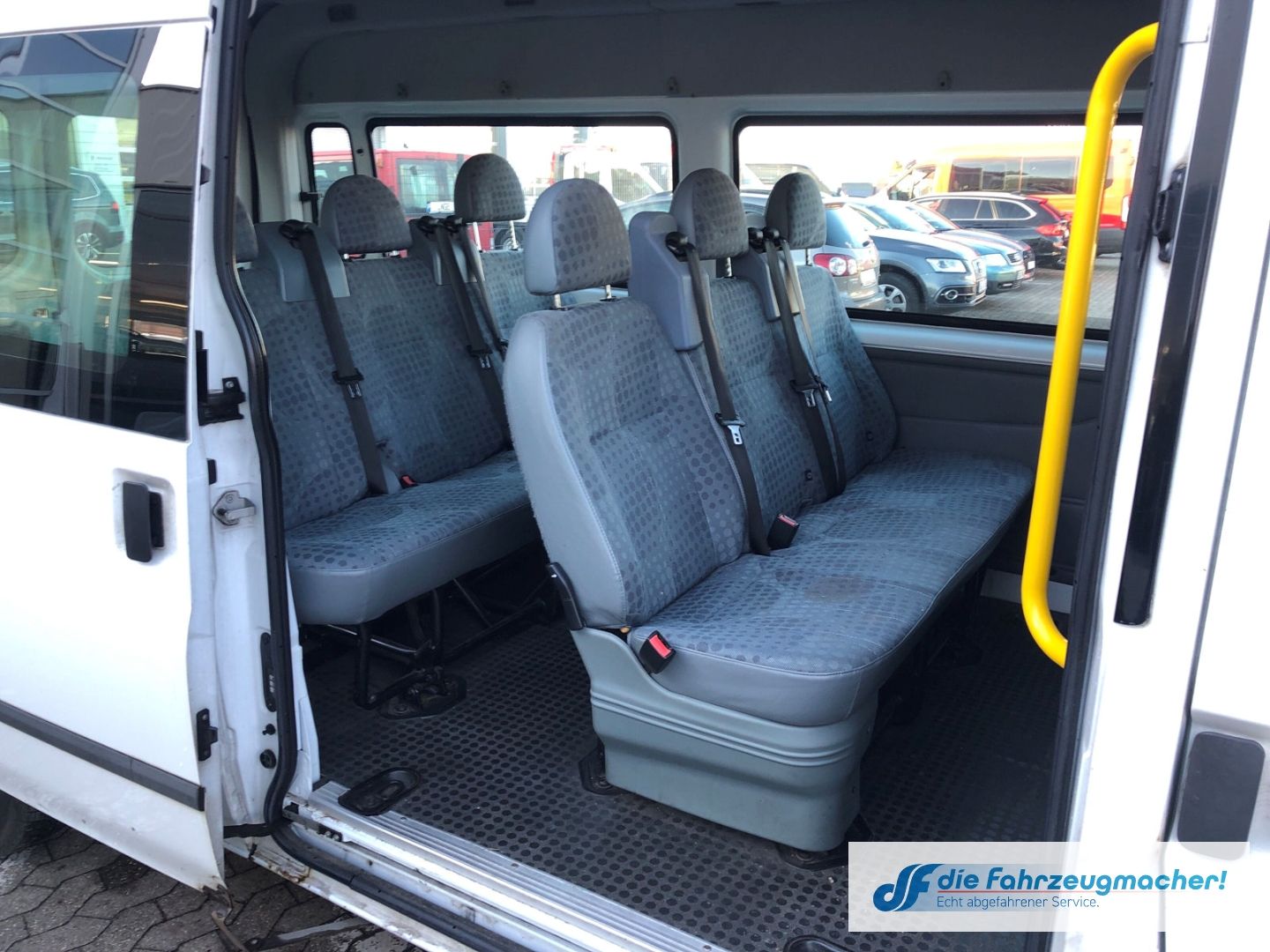 Fahrzeugabbildung Ford Transit Kombi FT 300L Trend KLima 2.2 TDCI *1174