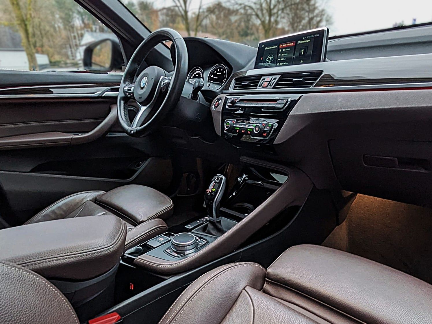 Fahrzeugabbildung BMW X1 XDRIVE 20i M SPORT LEDER PANO ACC NAVI-PL LED