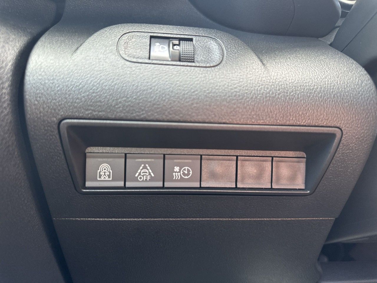 Fahrzeugabbildung Citroën Berlingo Feel Elektromotor M-Cam*StHz*AHK* - mit KI generiert/bearbeitet