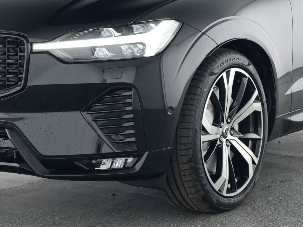 Volvo XC60 B5 Ultra Dark AWD AHZV 360 Kamera Luft HUD imagem 3