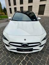 Mercedes-Benz CLA 220d Coupé AMG Line*Panorama*Scheckheft - weiße Mercedes-Benz CLA 220