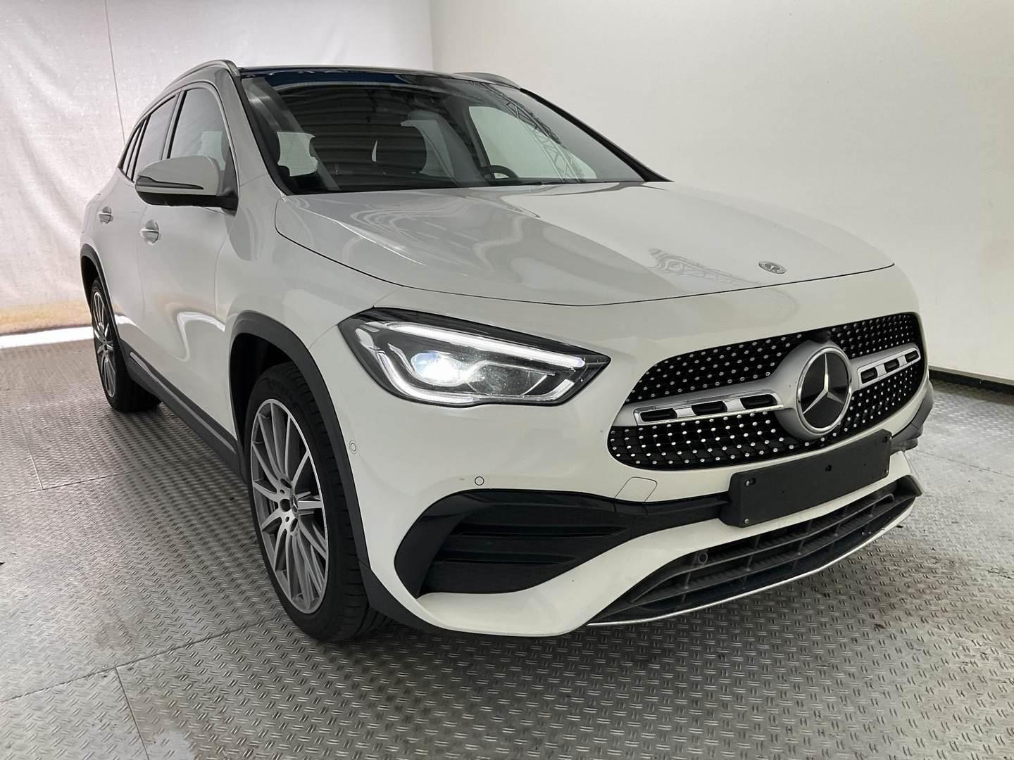 Mercedes-Benz GLA 250 e AMG LINE 8G-DCT-PANODACH
