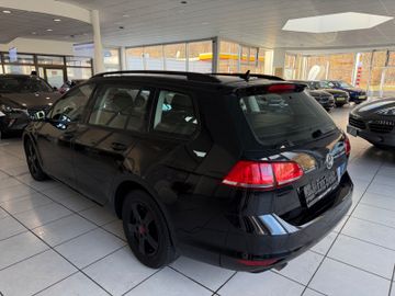 Volkswagen Golf - 8