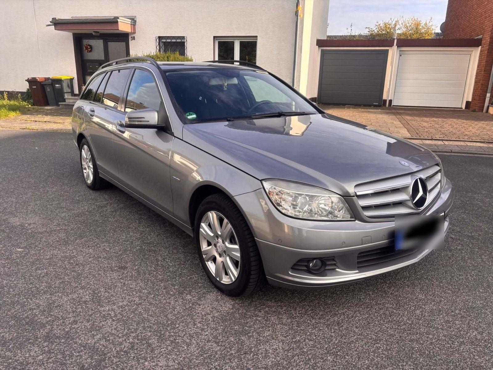Mercedes-Benz 220 2010 — vehicle for AFU Ukraine