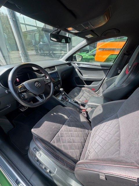 Skoda Octavia Combi RS 245 422 PS PKW foto 8