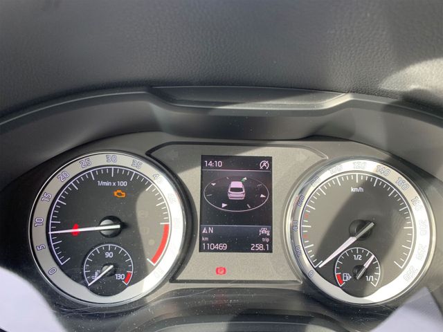 Karoq Soleil 1.6 TDI Navi AHK LED PDC SHZ vo +hi