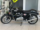 Triumph Thruxton 900 EFI / Service neu / nur 5.819 Km. - Offers matching your search criteria