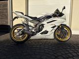 Yamaha R6 Garagen Fahrzeug Checkheft gepflegt  - STREETFIGHTER
