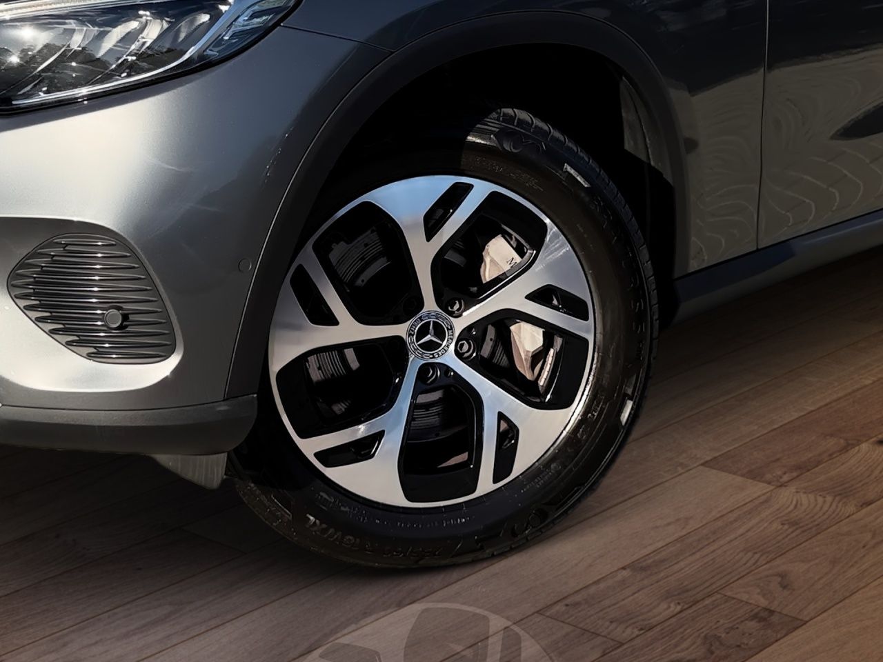 Fahrzeugabbildung Mercedes-Benz GLC 300 de 4M AVANTGARDE+AHK+DISTR+360+PRESAFE++
