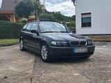 BMW 320i Touring - BMW 320 aus 2005: Kombi