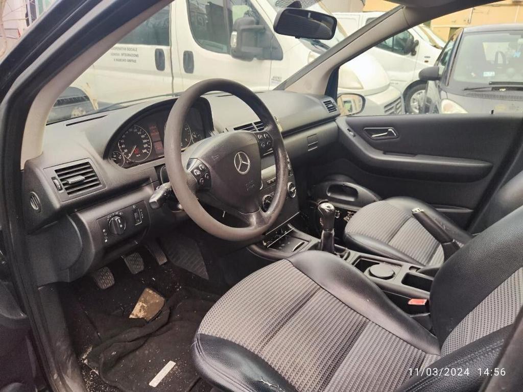 Mercedes-Benz A 160