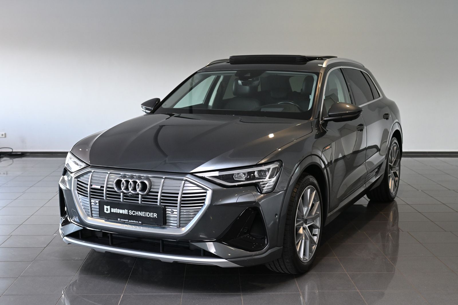 AUDI e-tron 55 quattro S line AHK Pano HUD B&amp;O 21"
