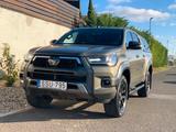 Toyota Hilux 2.8 D-4D 4X4 DOUBLE INVINCIBLE - gebrauchte Toyota Hilux aus dem Jahr 2021