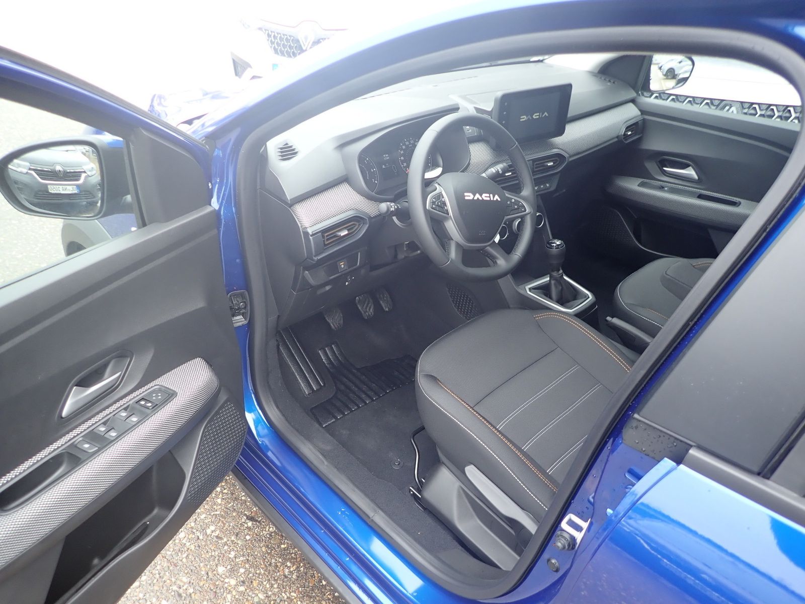 Fahrzeugabbildung Dacia Sandero Stepway Expression TCe 90