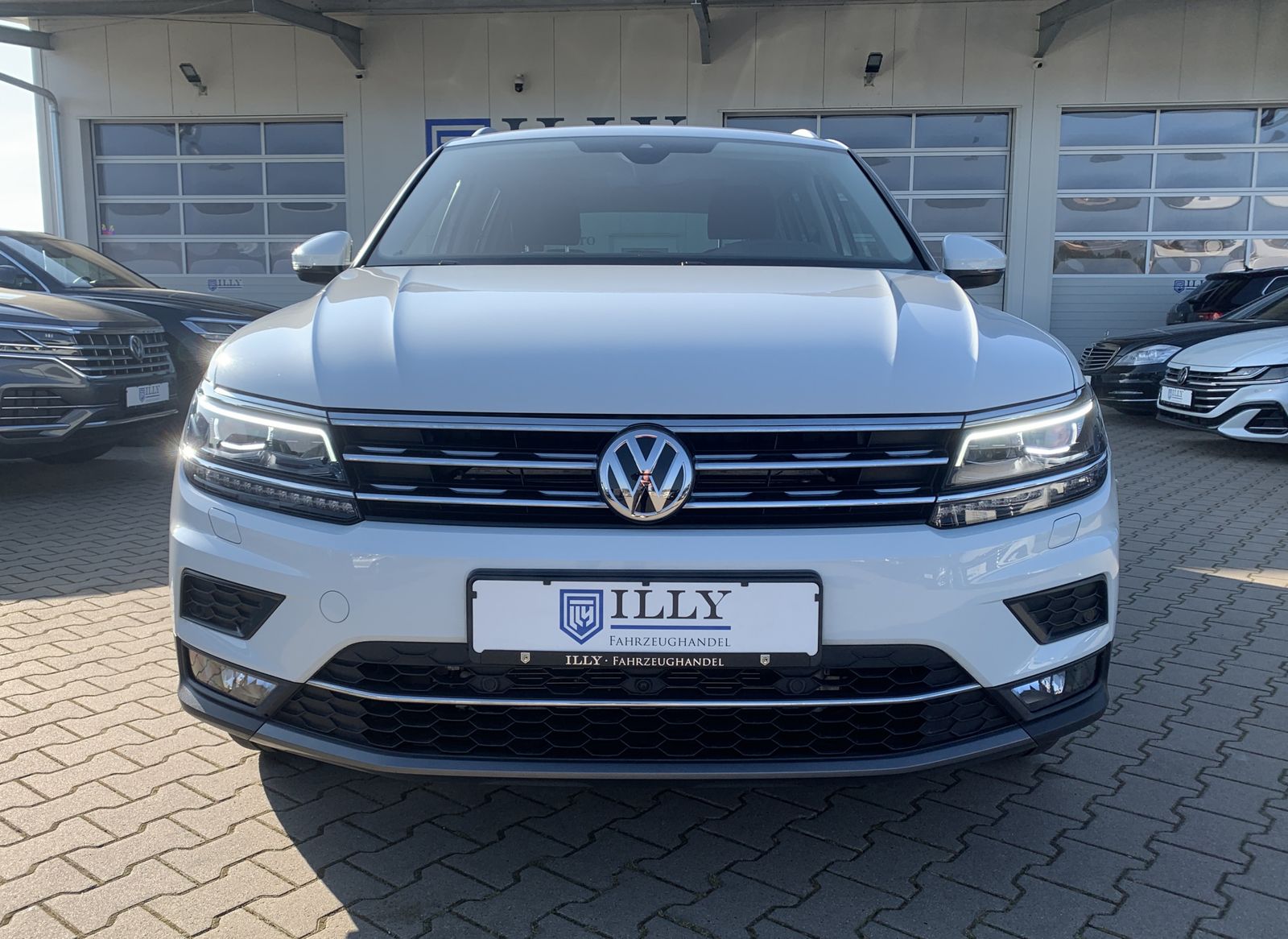 Fahrzeugabbildung Volkswagen Tiguan 2.0 TDI*Highline*4Motion*LED*Cam*STHZ*